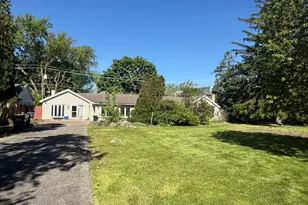 1028 S Walnut Ave, Arlington Heights, IL 60005 - Photo 1
