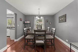 431 Newport Dr, Naperville, IL 60565 - Photo 14