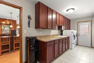 7816 Marquette Dr, Tinley Park, IL 60477 - Photo 26