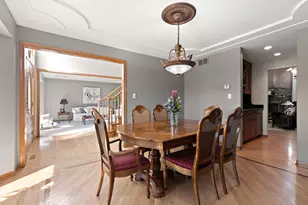 7816 Marquette Dr, Tinley Park, IL 60477 - Photo 10