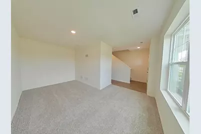 334 Basin Court, Saint Charles, IL 60174 - Photo 2