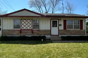 610 Orton Ave, Wauconda, IL 60084 - Photo 1