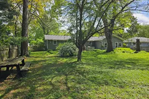 813 Considine Rd, Geneva, IL 60134 - Photo 8