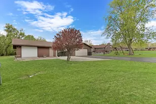 41591 N Pk Ave, Zion, IL 60099 - Photo 10