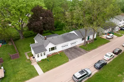 221-223 Ellen Street, Sycamore, IL 60178 - Photo 2