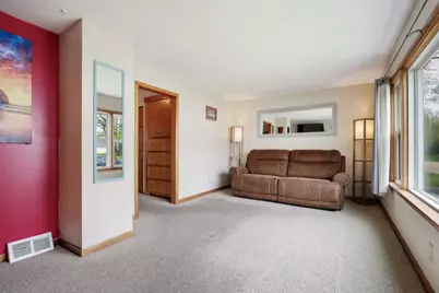 221-223 Ellen Street, Sycamore, IL 60178 - Photo 22