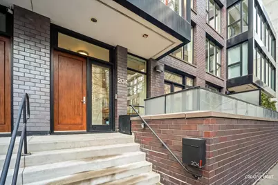 204 N Park Drive, Chicago, IL 60601 - Photo 2