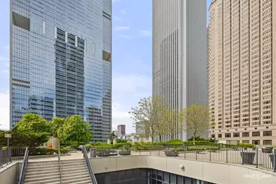 204 N Park Drive, Chicago, IL 60601 - Photo 54