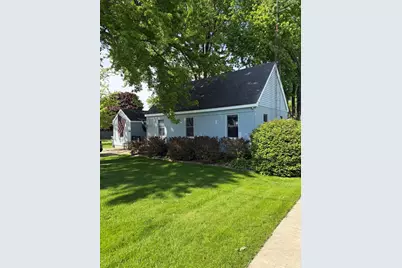 305 S Maple Street, Waterman, IL 60556 - Photo 1