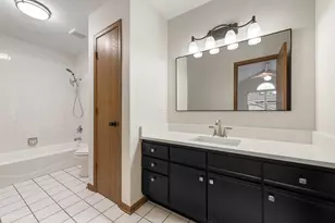 12527 S Central Park Ave, Alsip, IL 60803 - Photo 18