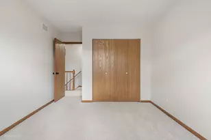 12527 S Central Park Ave, Alsip, IL 60803 - Photo 20