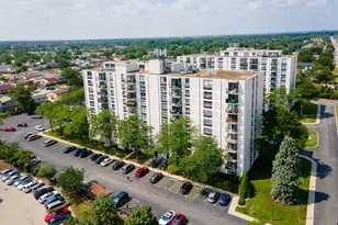 9001 Golf Rd, Des Plaines, IL 60016 - Photo 2