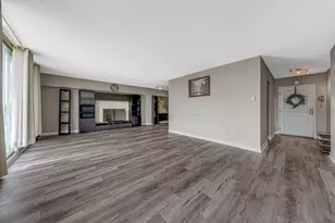 9001 Golf Rd, Des Plaines, IL 60016 - Photo 4