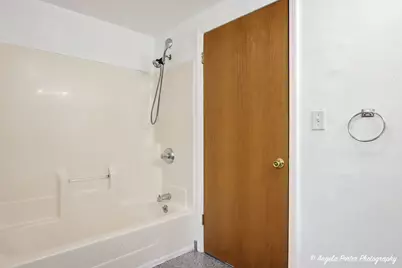 320 E Washington Street, Round Lake Park, IL 60073 - Photo 24