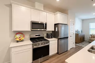 2255 Riesling Rd, Oswego, IL 60543 - Photo 8