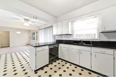 512 N Harvard Avenue, Villa Park, IL 60181 - Photo 10