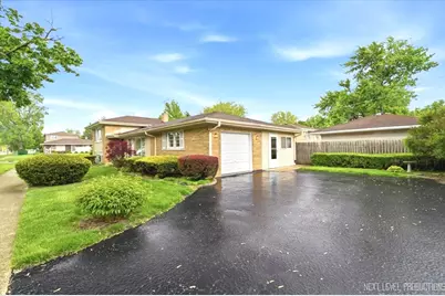 512 N Harvard Avenue, Villa Park, IL 60181 - Photo 2
