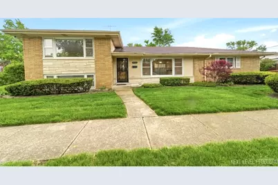 512 N Harvard Avenue, Villa Park, IL 60181 - Photo 1