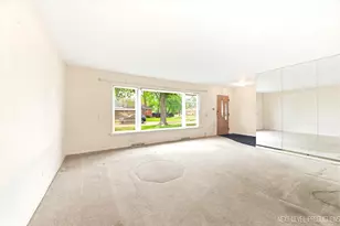 512 N Harvard Ave, Villa Park, IL 60181 - Photo 6