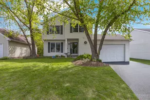 677 Anderson Dr, Lake in the Hills, IL 60156 - Photo 2