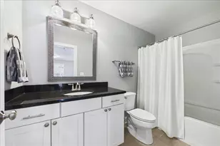 811 Michigan St, Wheaton, IL 60187 - Photo 20