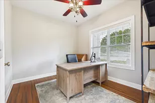 811 Michigan St, Wheaton, IL 60187 - Photo 4