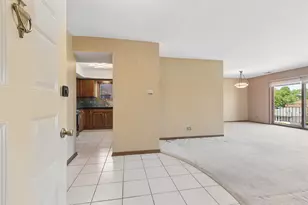 4029 W 93rd Pl, Oak Lawn, IL 60453 - Photo 4
