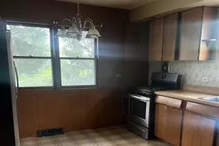 17205 Highland Ave, Hazel Crest, IL 60429 - Photo 6