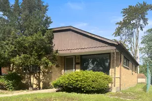 17205 Highland Ave, Hazel Crest, IL 60429 - Photo 2