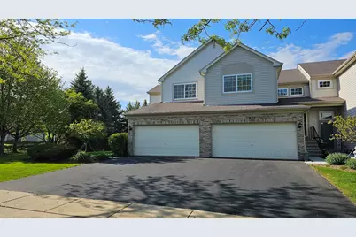 3623 Roanoke Avenue, Carpentersville, IL 60110 - Photo 1