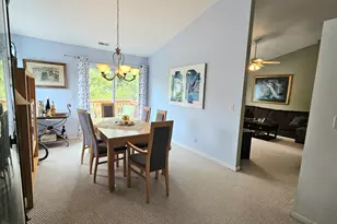 3623 Roanoke Ave, Carpentersville, IL 60110 - Photo 12