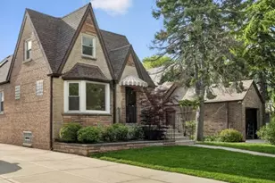 1754 N Neva Ave, Chicago, IL 60707 - Photo 2
