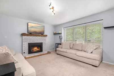 734 Lindsay Circle, North Aurora, IL 60542 - Photo 6