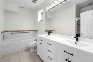 953 W College Pkwy, Chicago, IL 60608 - Photo 26