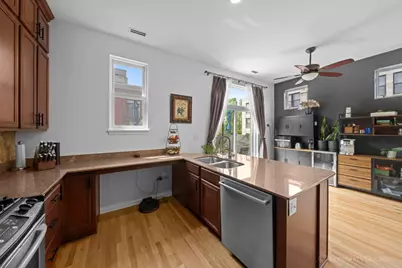 953 W College Parkway, Chicago, IL 60608 - Photo 16