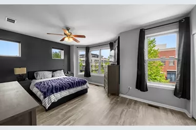 953 W College Parkway, Chicago, IL 60608 - Photo 22