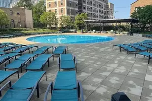 3930 N Pine Grove Ave, Chicago, IL 60613 - Photo 12