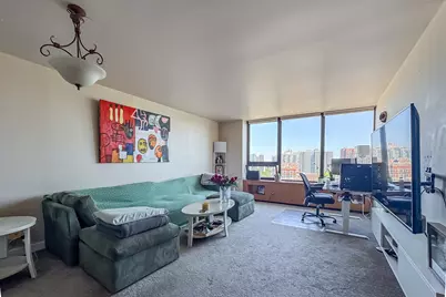3930 N Pine Grove Avenue #1805, Chicago, IL 60613 - Photo 4
