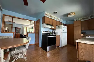 460 Dennis Ave, Bradley, IL 60915 - Photo 6