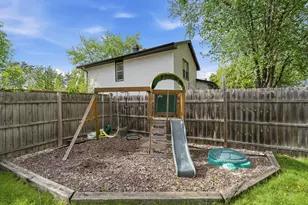 520 Cumberland Ln, Bolingbrook, IL 60440 - Photo 32