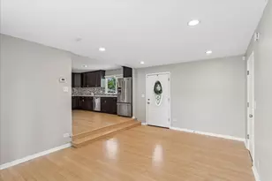 17 Rugby Rd, Lake Zurich, IL 60047 - Photo 6