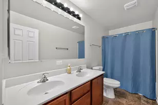 409 Brockton Ave, Elgin, IL 60124 - Photo 34