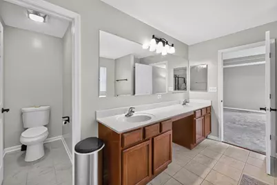 409 Brockton Avenue, Elgin, IL 60124 - Photo 26