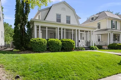 911 Grand Court, Davenport, IA 52803 - Photo 2