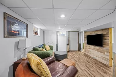 911 Grand Court, Davenport, IA 52803 - Photo 28