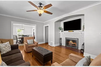 911 Grand Court, Davenport, IA 52803 - Photo 6