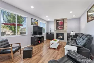 905 Shelter Island Ln, Pingree Grove, IL 60140 - Photo 10