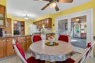 3173 Grandview Pl, Darien, IL 60561 - Photo 8