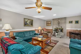 3173 Grandview Pl, Darien, IL 60561 - Photo 24