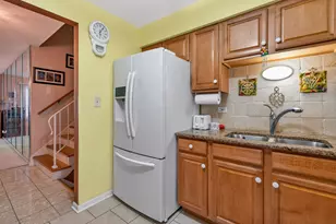 3173 Grandview Pl, Darien, IL 60561 - Photo 6